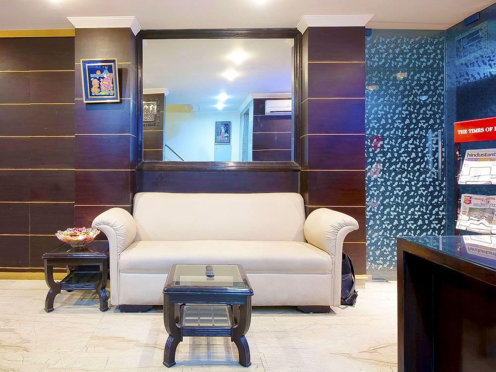 Hotel Amrit Villa เดลี ภายนอก รูปภาพ