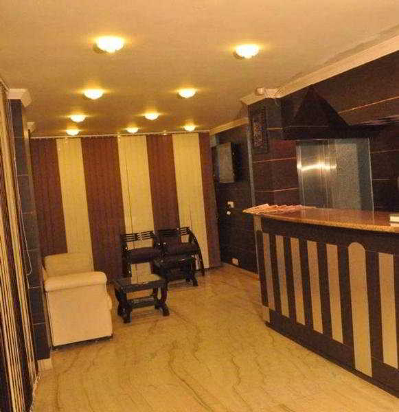 Hotel Amrit Villa เดลี ภายนอก รูปภาพ