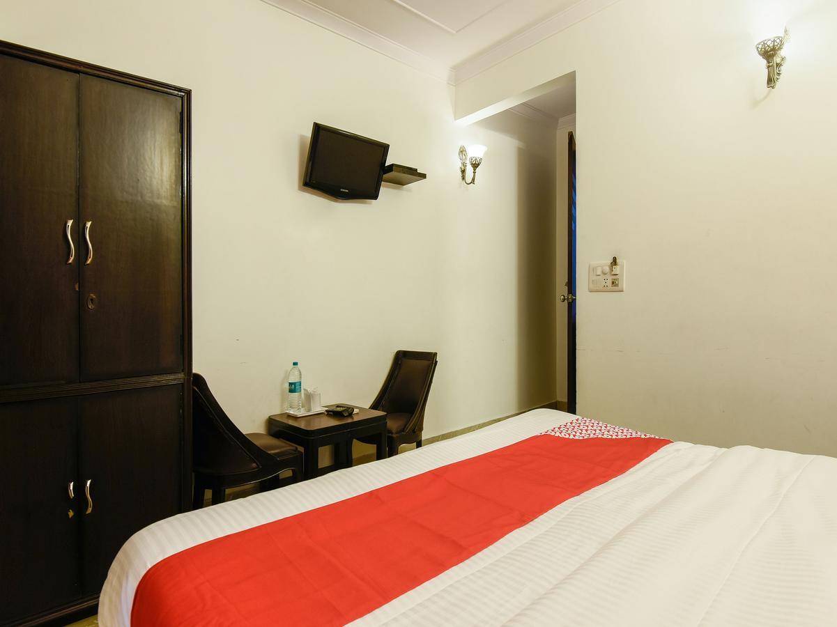 Hotel Amrit Villa เดลี ภายนอก รูปภาพ