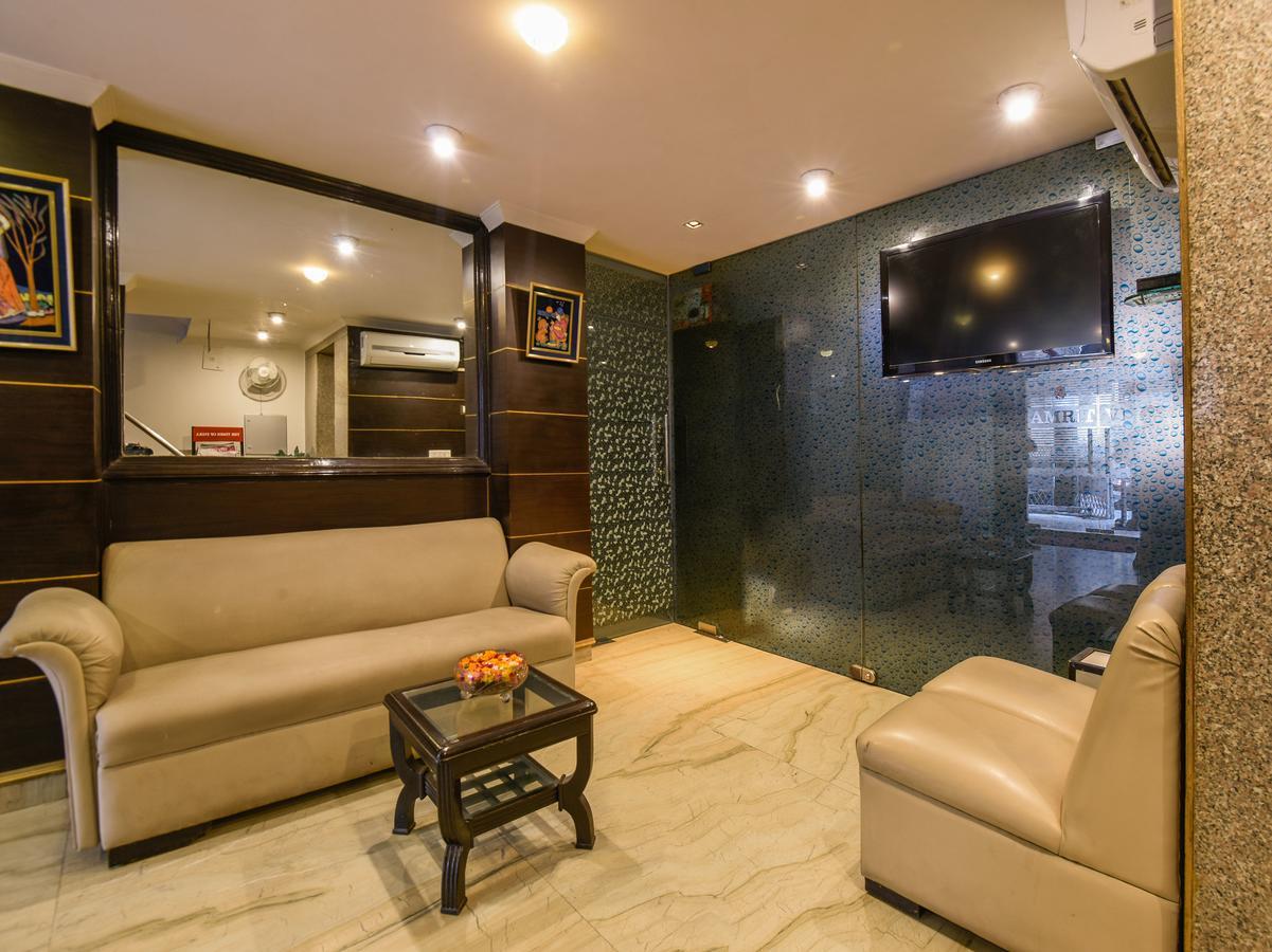 Hotel Amrit Villa เดลี ภายนอก รูปภาพ