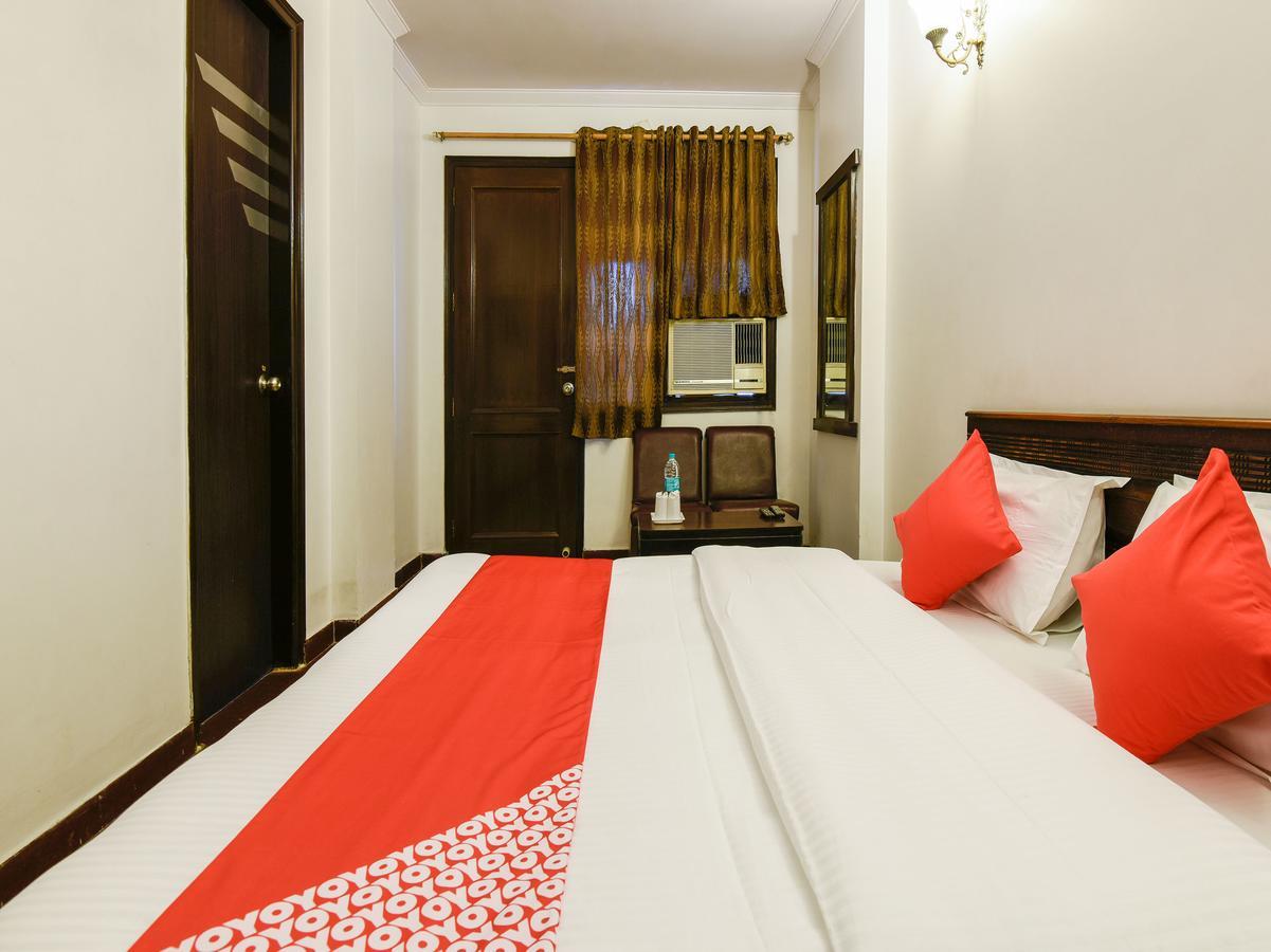 Hotel Amrit Villa เดลี ภายนอก รูปภาพ
