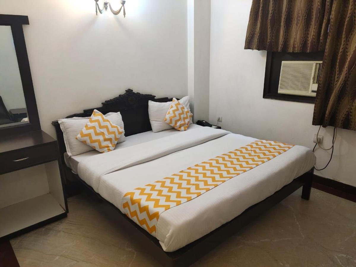 Hotel Amrit Villa เดลี ภายนอก รูปภาพ